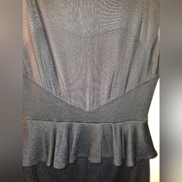 Peplum dress with short  sleeves and sheer bodice - Picture 10 of 11